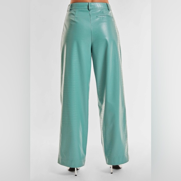 The Noli Shop CROCO FAUX LEATHER PANT - SAGE - Picture 3 of 4
